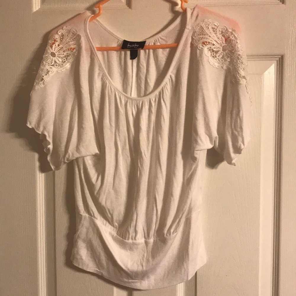 White and lace sleeve top